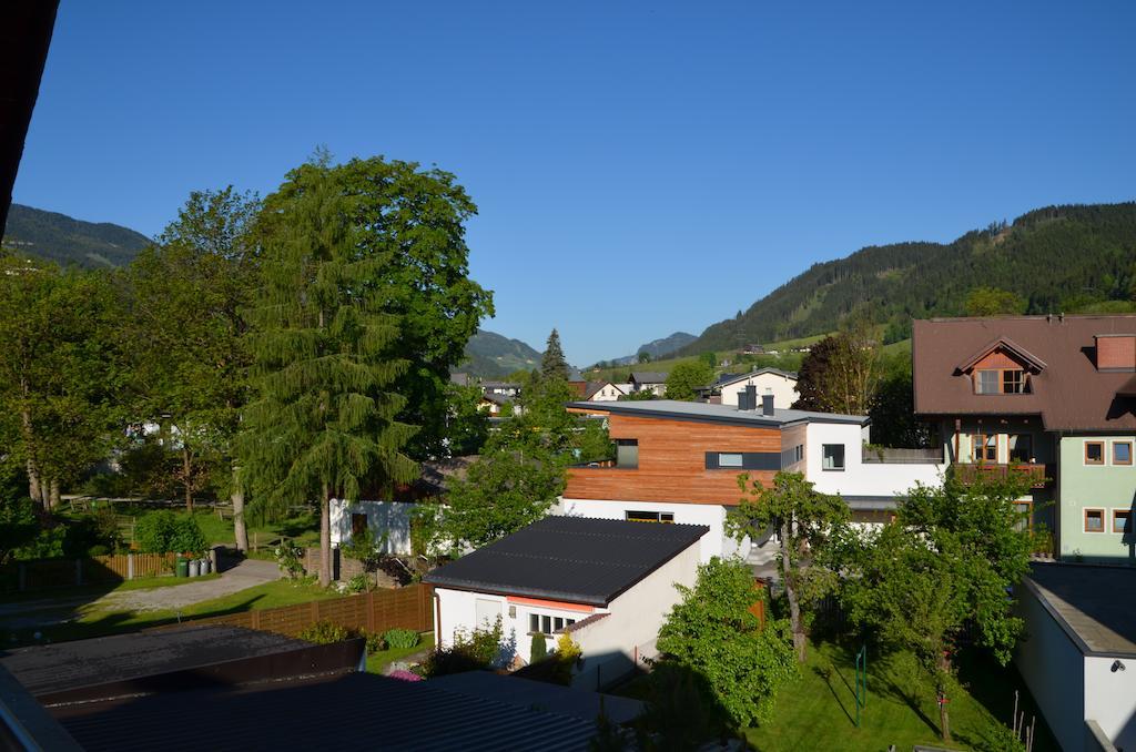 Haus Pitzer/Apartments Troicher Schladming Exteriör bild